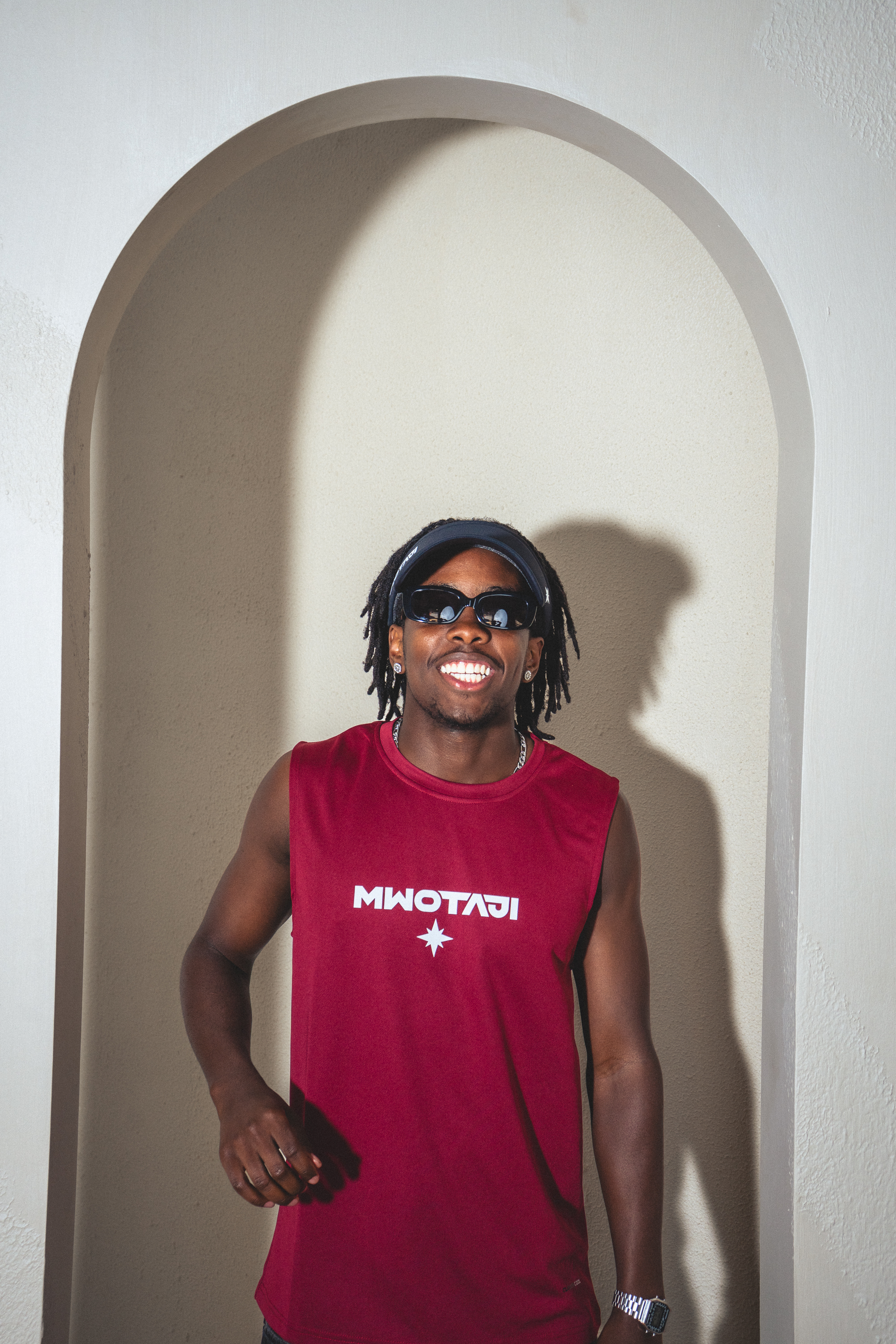 Mwotaji Sports Vest - Burgundy view 3